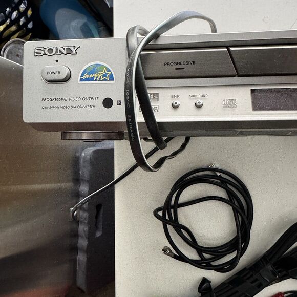 Sony Energy Star Progressive 12bit 54MHz Scan Player Dolby CD/DVD Player